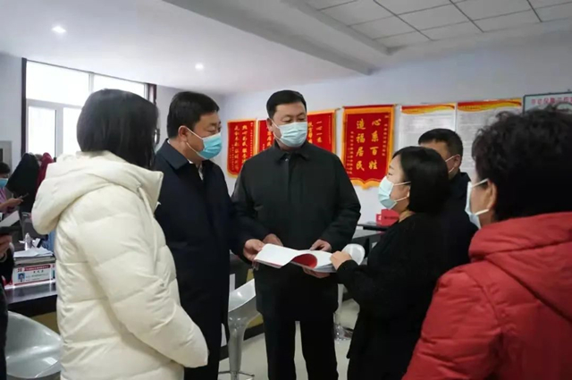 市人大包聯(lián)和林縣疫情防控指導(dǎo)組 推動(dòng)和林縣疫情防控工作再提速、再提標(biāo)、再提效